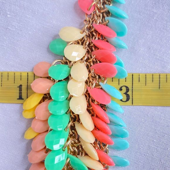 Signed Bib Necklace Fruity Pebbles Teardrop Acrylic Beads On Gold Tone Chain - Picture 9 of 12